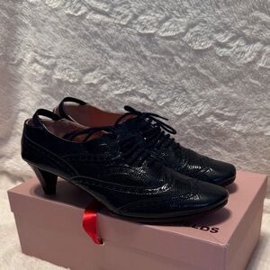 All Leather Eileen Shields Black Heeled Oxfords